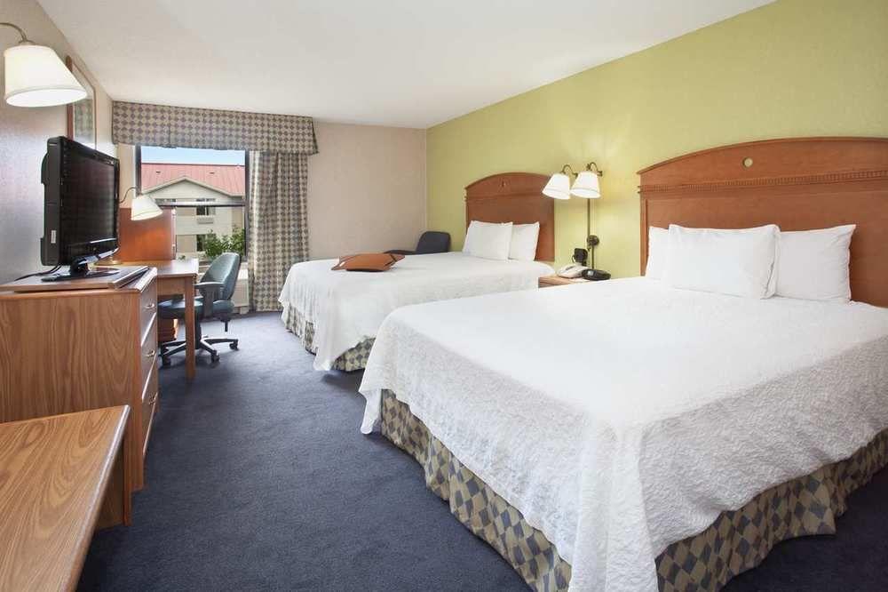 Baymont By Wyndham Thornton Hotel Luaran gambar