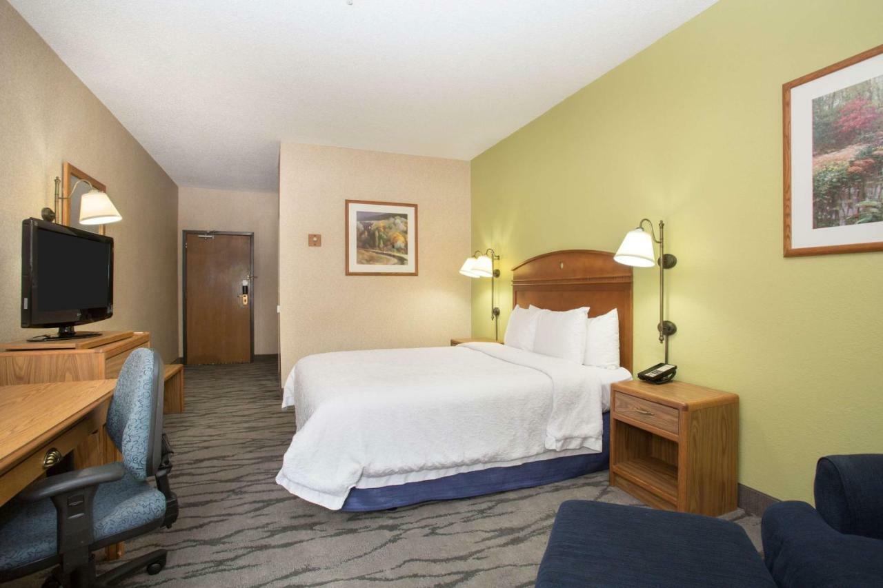 Baymont By Wyndham Thornton Hotel Luaran gambar