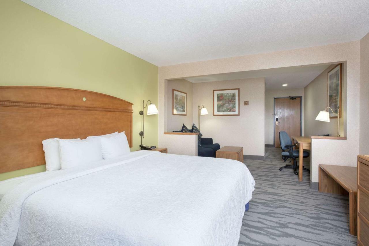 Baymont By Wyndham Thornton Hotel Luaran gambar